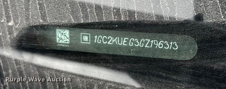 image for item ED2390 2016 Chevrolet Silverado 2500HD Double Cab bale bed pickup truck