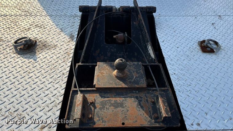 image for item ED2398 1997 GMC C6500 Crew Cab flatbed truck