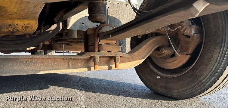 image for item ED2398 1997 GMC C6500 Crew Cab flatbed truck