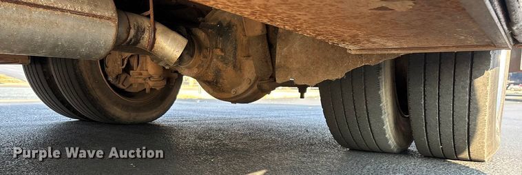 image for item ED2398 1997 GMC C6500 Crew Cab flatbed truck