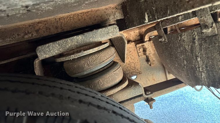 image for item ED2398 1997 GMC C6500 Crew Cab flatbed truck