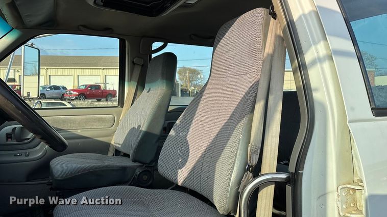 image for item ED2398 1997 GMC C6500 Crew Cab flatbed truck