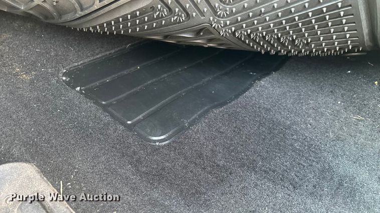 image for item ED2398 1997 GMC C6500 Crew Cab flatbed truck