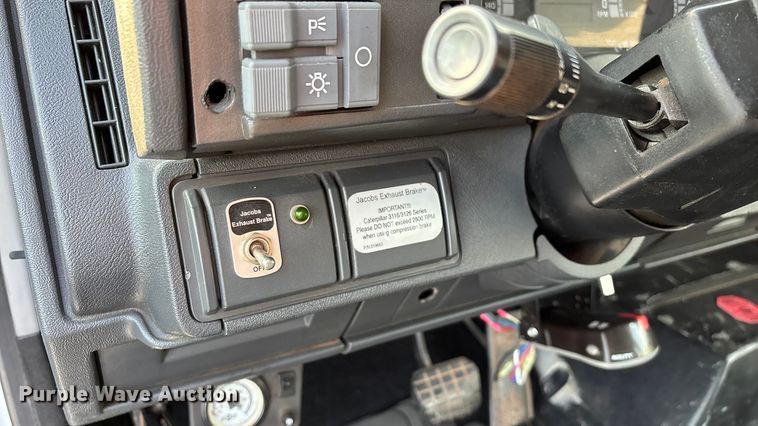 image for item ED2398 1997 GMC C6500 Crew Cab flatbed truck