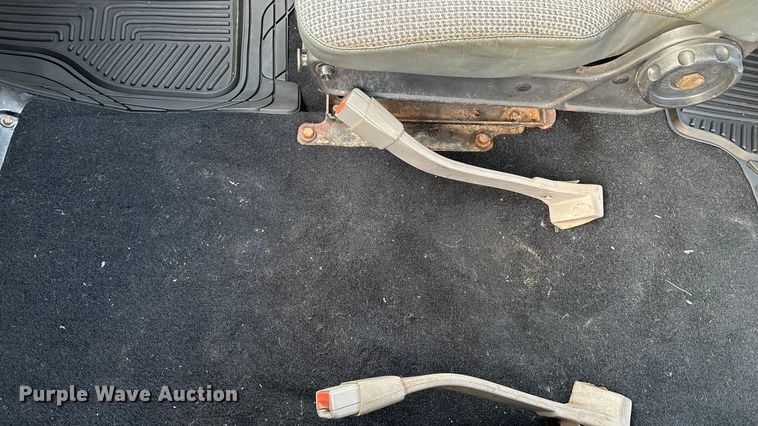 image for item ED2398 1997 GMC C6500 Crew Cab flatbed truck