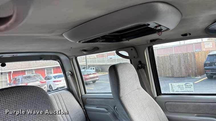 image for item ED2398 1997 GMC C6500 Crew Cab flatbed truck