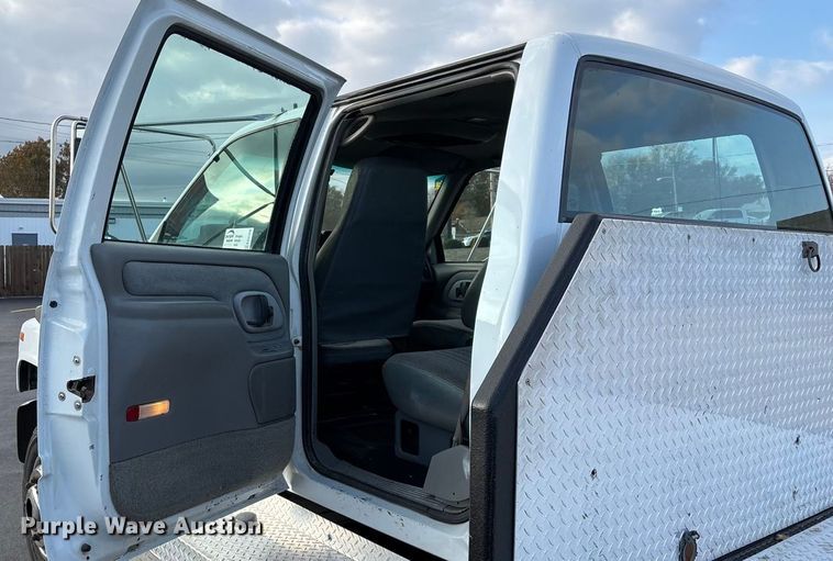 image for item ED2398 1997 GMC C6500 Crew Cab flatbed truck