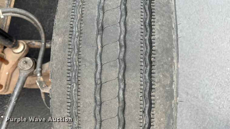 image for item ED2398 1997 GMC C6500 Crew Cab flatbed truck