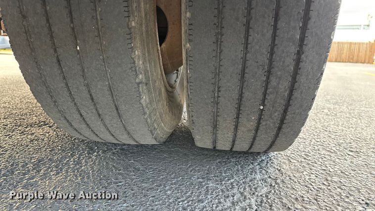 image for item ED2398 1997 GMC C6500 Crew Cab flatbed truck