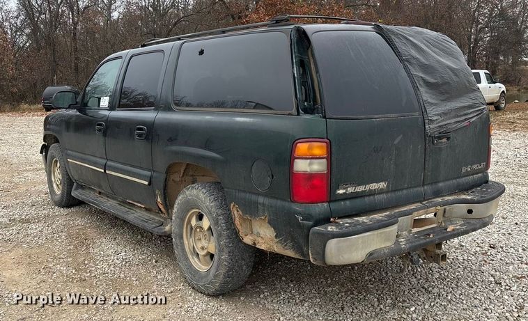image for item ED2404 2001 Chevrolet Suburban 1500 SUV