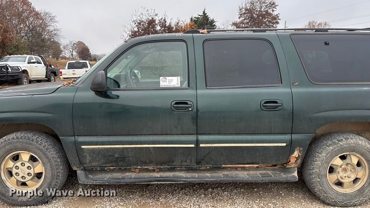 image for item ED2404 2001 Chevrolet Suburban 1500 SUV