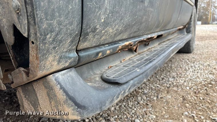 image for item ED2404 2001 Chevrolet Suburban 1500 SUV