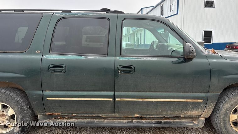image for item ED2404 2001 Chevrolet Suburban 1500 SUV