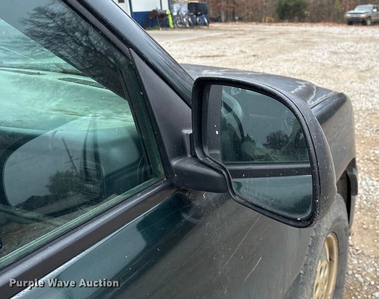 image for item ED2404 2001 Chevrolet Suburban 1500 SUV