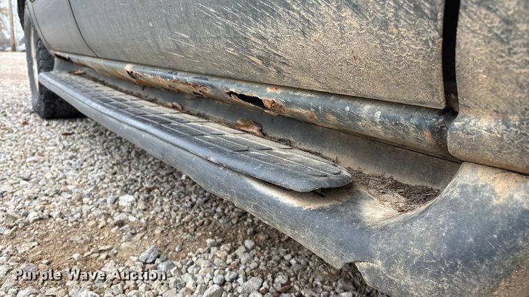 image for item ED2404 2001 Chevrolet Suburban 1500 SUV