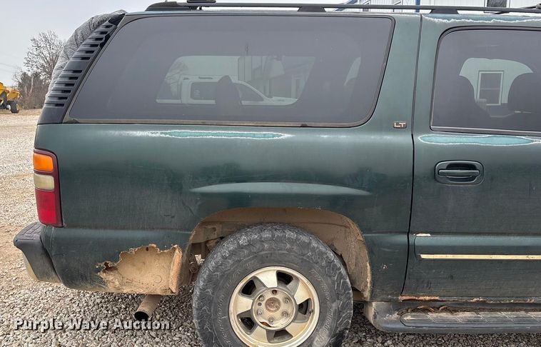 image for item ED2404 2001 Chevrolet Suburban 1500 SUV