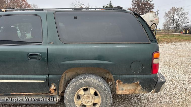 image for item ED2404 2001 Chevrolet Suburban 1500 SUV