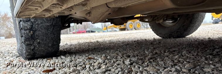 image for item ED2404 2001 Chevrolet Suburban 1500 SUV