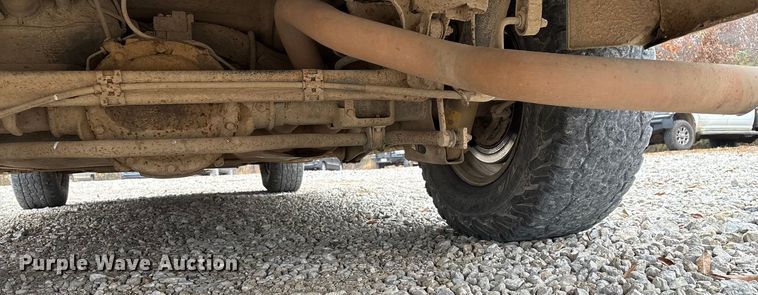 image for item ED2404 2001 Chevrolet Suburban 1500 SUV