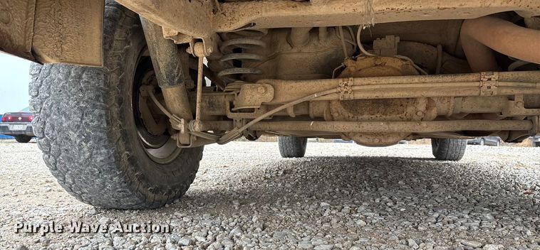 image for item ED2404 2001 Chevrolet Suburban 1500 SUV