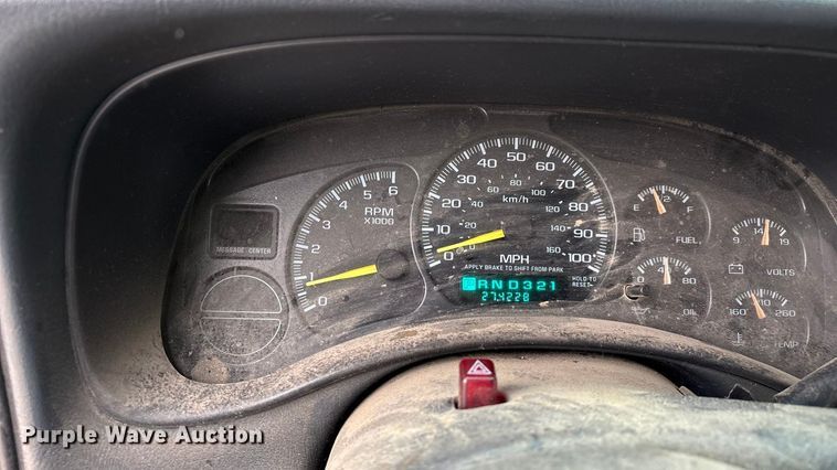 image for item ED2404 2001 Chevrolet Suburban 1500 SUV