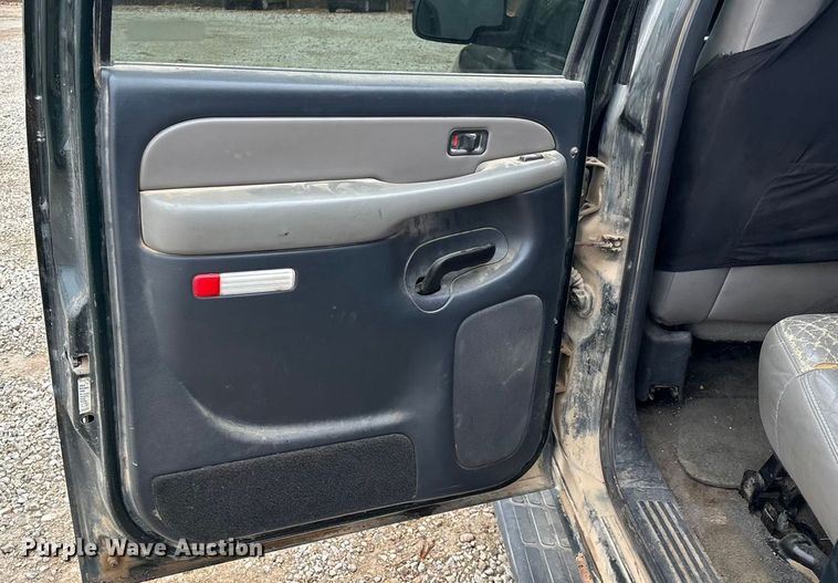 image for item ED2404 2001 Chevrolet Suburban 1500 SUV