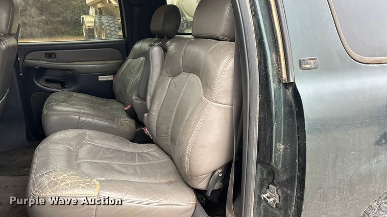 image for item ED2404 2001 Chevrolet Suburban 1500 SUV
