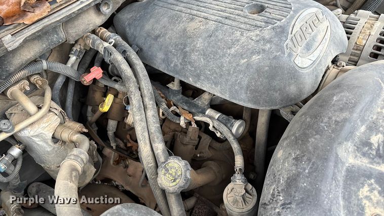 image for item ED2404 2001 Chevrolet Suburban 1500 SUV