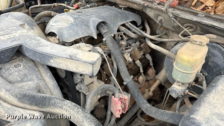 image for item ED2404 2001 Chevrolet Suburban 1500 SUV