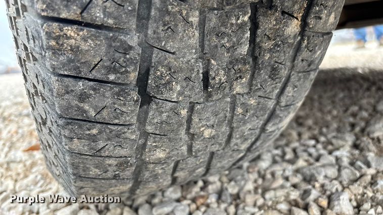 image for item ED2404 2001 Chevrolet Suburban 1500 SUV