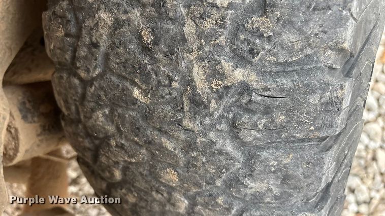 image for item ED2404 2001 Chevrolet Suburban 1500 SUV