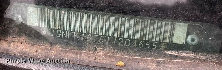 image for item ED2404 2001 Chevrolet Suburban 1500 SUV