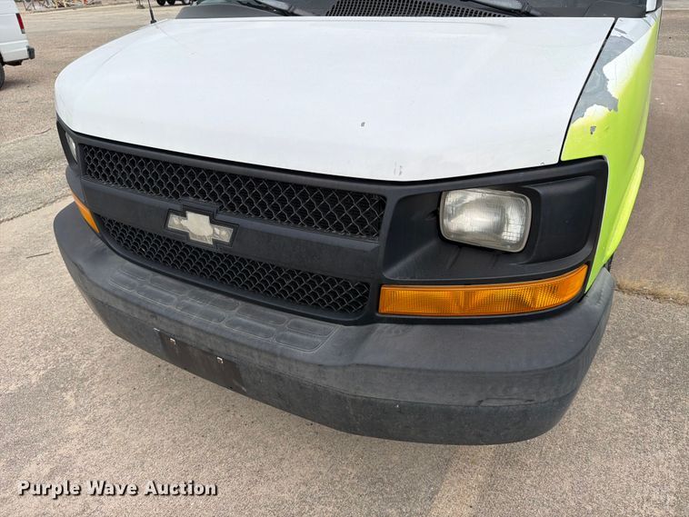 image for item ED5033 2007 Chevrolet Express 1500 van