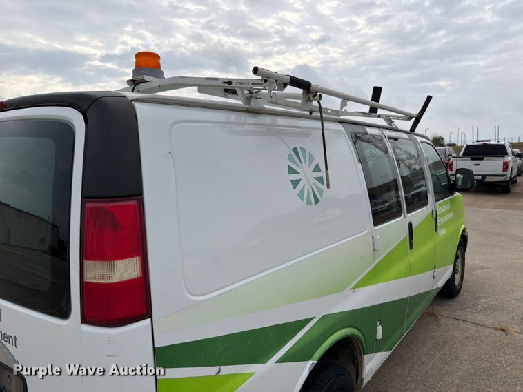 image for item ED5033 2007 Chevrolet Express 1500 van