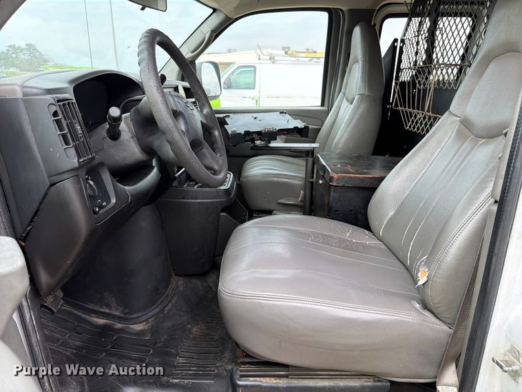 image for item ED5033 2007 Chevrolet Express 1500 van