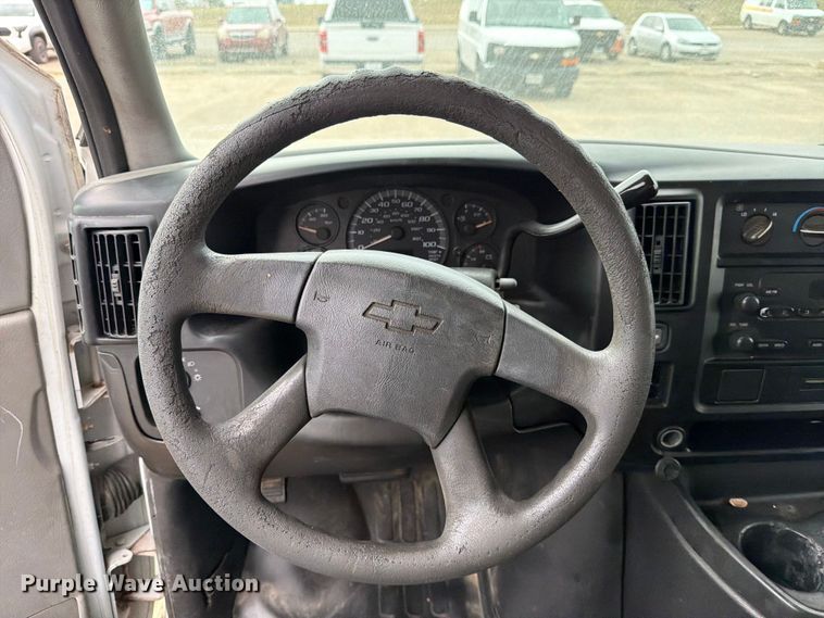 image for item ED5033 2007 Chevrolet Express 1500 van