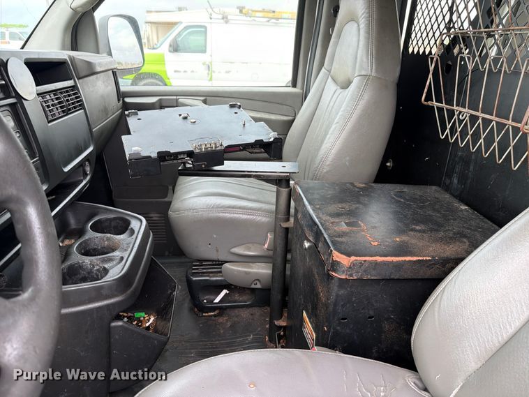 image for item ED5033 2007 Chevrolet Express 1500 van