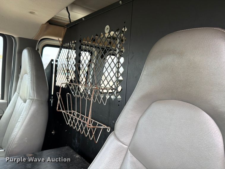 image for item ED5033 2007 Chevrolet Express 1500 van