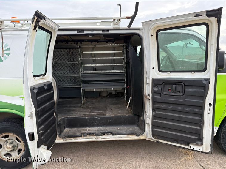 image for item ED5033 2007 Chevrolet Express 1500 van