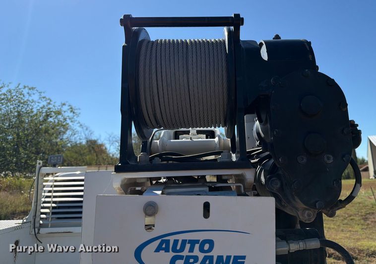 image for item ED5933 2019 Ford F350 Super Duty XL SuperCab utility bed pickup truck