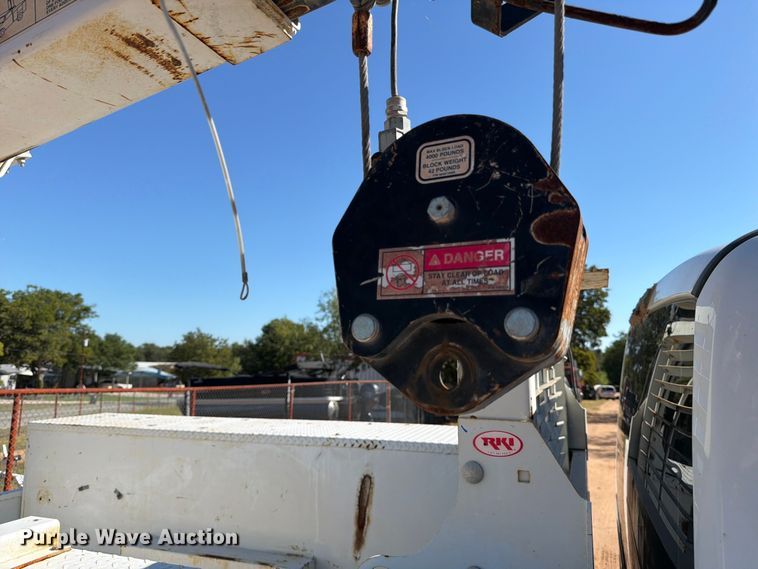 image for item ED5933 2019 Ford F350 Super Duty XL SuperCab utility bed pickup truck