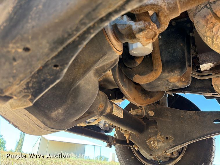 image for item ED5933 2019 Ford F350 Super Duty XL SuperCab utility bed pickup truck