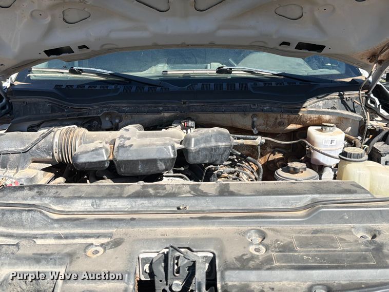 image for item ED5933 2019 Ford F350 Super Duty XL SuperCab utility bed pickup truck