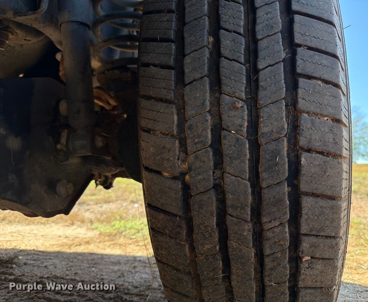 image for item ED5933 2019 Ford F350 Super Duty XL SuperCab utility bed pickup truck