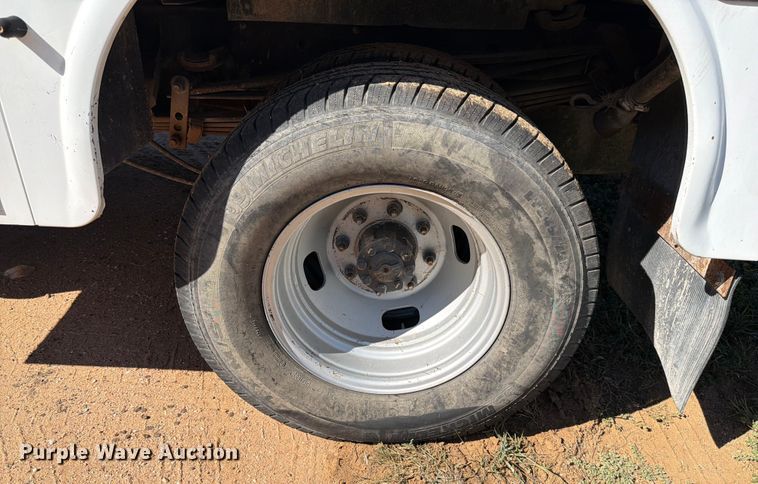 image for item ED5933 2019 Ford F350 Super Duty XL SuperCab utility bed pickup truck