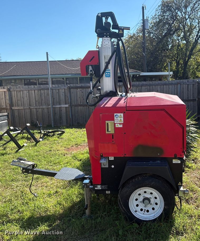 image for item EE1378 2021 Light Boy Co. GBX25BK light plant