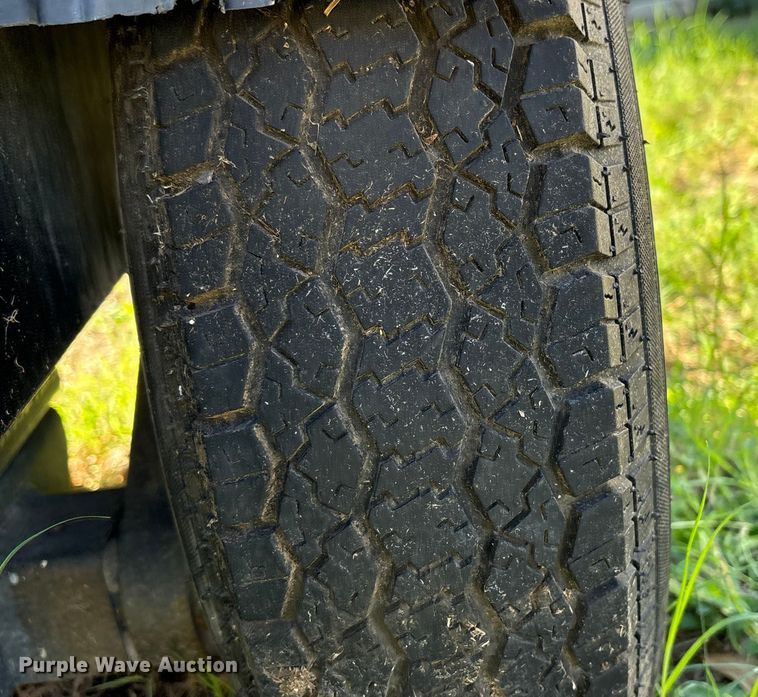 image for item EE1378 2021 Light Boy Co. GBX25BK light plant