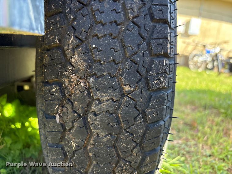 image for item EE1378 2021 Light Boy Co. GBX25BK light plant