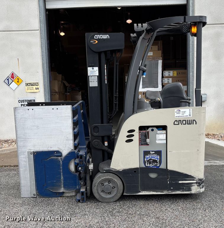 image for item EE4156 2017 Crown RC5515-30 forklift