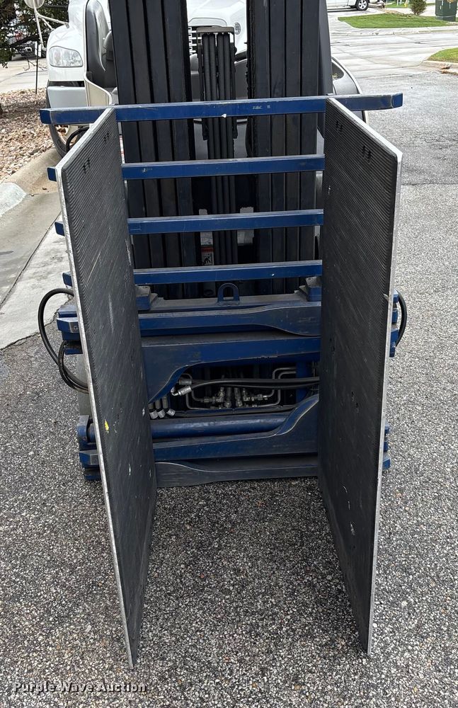 image for item EE4156 2017 Crown RC5515-30 forklift